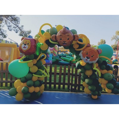 Αψίδα σύνθεση μπαλονιών με θέμα: ζούγκλα  