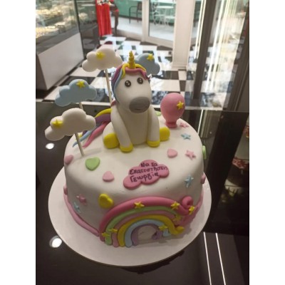 Τούρτα Ζαχαρόπαστας Unicorn για 45 καλεσμένους διώροφη 