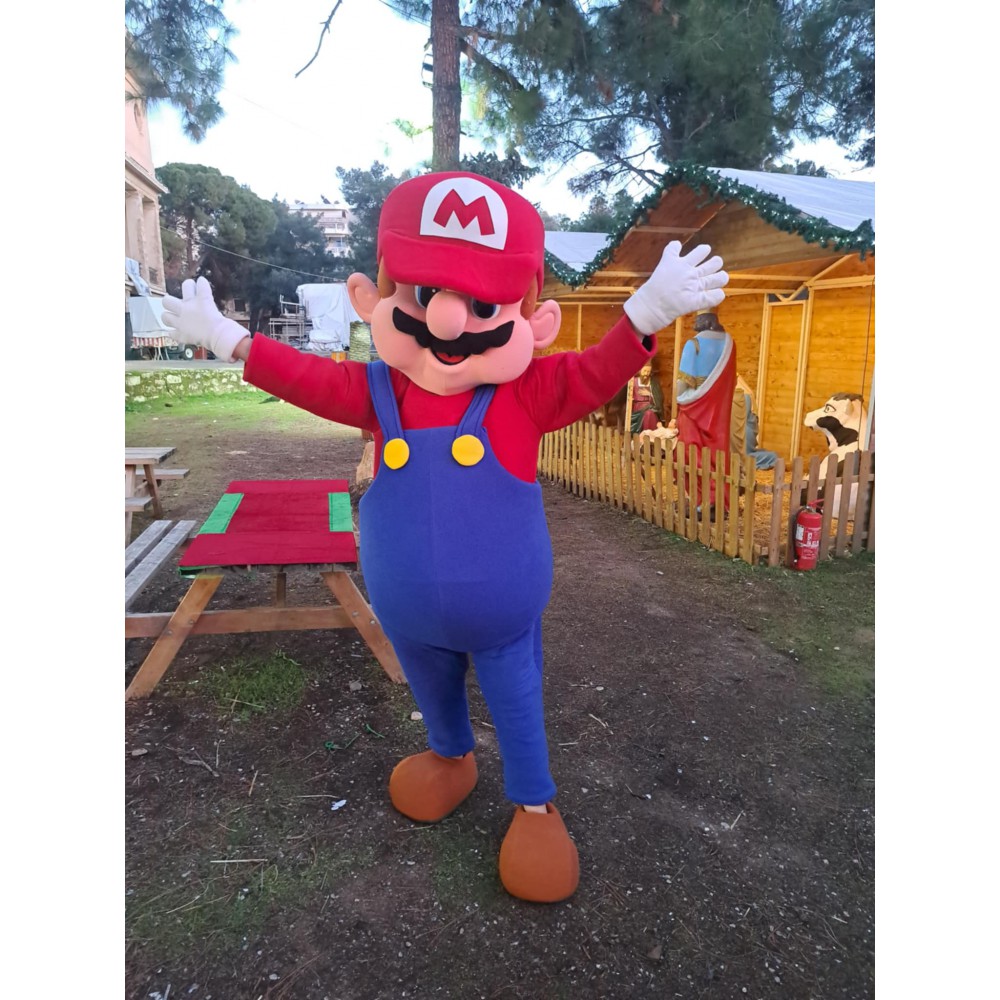 Μασκώτ Σούπερ Μάριο  στην εκκλησία 1h