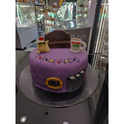 Τούρτα Ζαχαρόπαστας Friends για 45 καλεσμένους διώροφη 