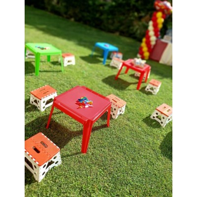 Τραπεζοκαθίσματα για παιδικό πάρτυ 