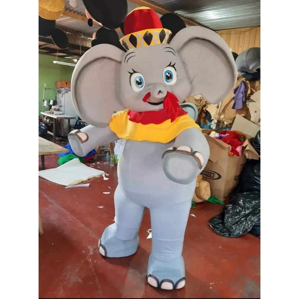 Μασκώτ Νταμπο το ελεφαντάκι  στην εκκλησία 1h 